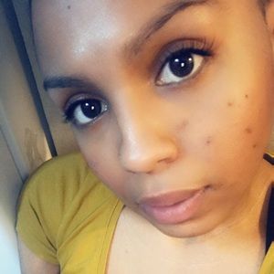 Meet your Posher, Denise